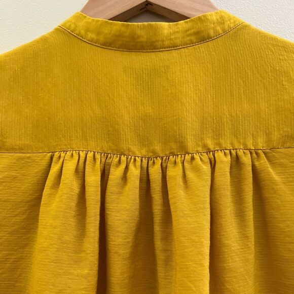 😊 3/$30 
Ann Taylor Sz SP long sleeve ruffled top mustard yellow/gold EUC - Picture 7 of 11